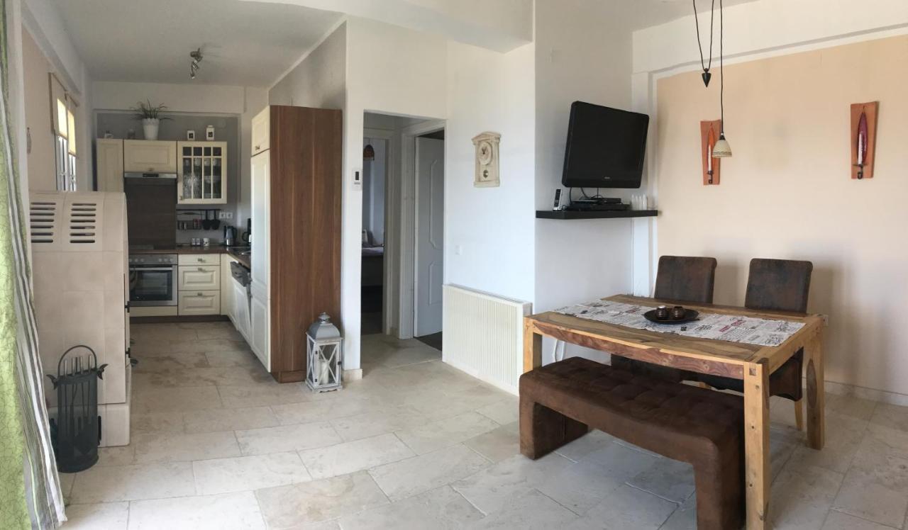 Astra-Ferienhaus Mit Grosser Dachterrasse Und Top-Ausstattung In Nas Armenistis  Luaran gambar